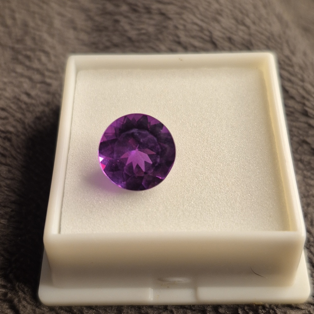 Zandrite 3.5ct round 11mm